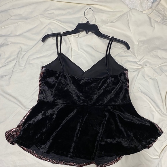 Cute peplum top - Picture 2 of 3